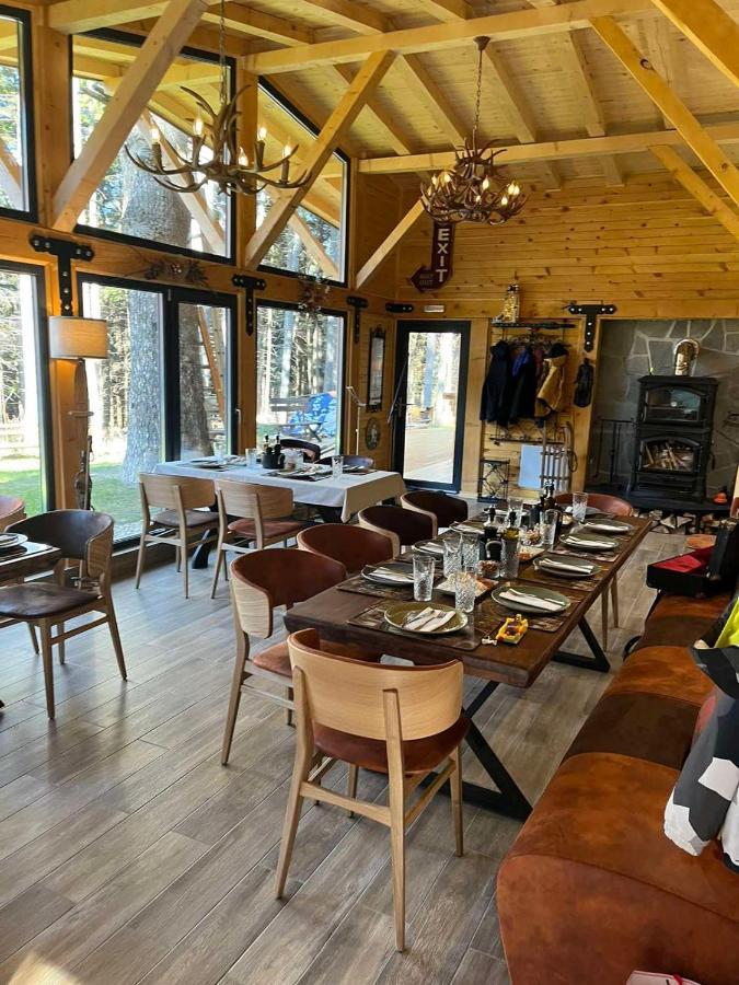 Algara Hut Hotel Panichishte Exterior photo